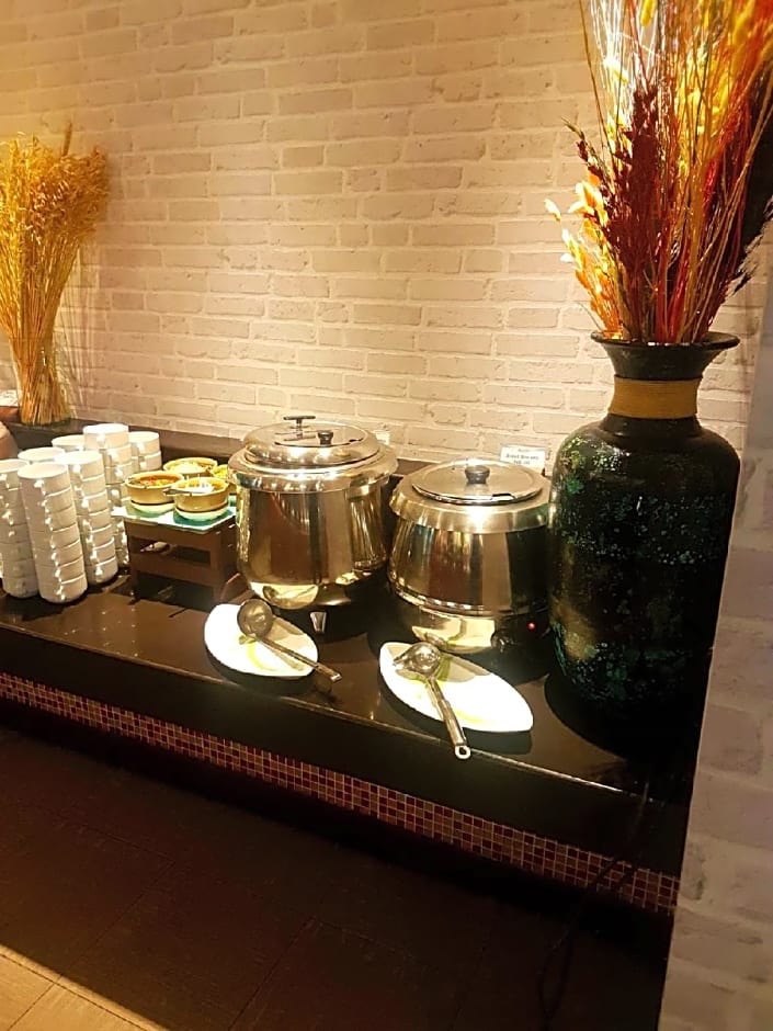 Ozone Condotel Kata Beach by Alpina