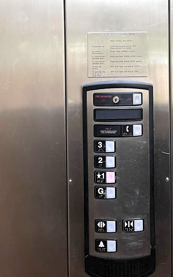 Cozy Galveston Beach Front Condo