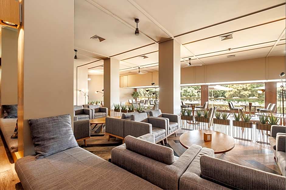 Axis Vermar Conference & Beach Hotel