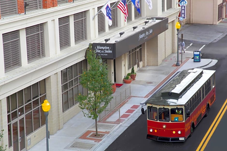 Hampton Inn & Suites - Roanoke-Downtown, VA