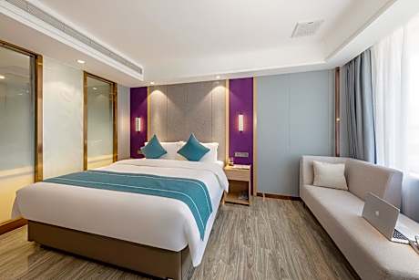 Deluxe King Bed