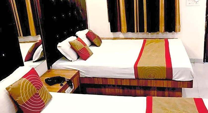 Hotel Crystal Deluxe @New Delhi Railway Station
