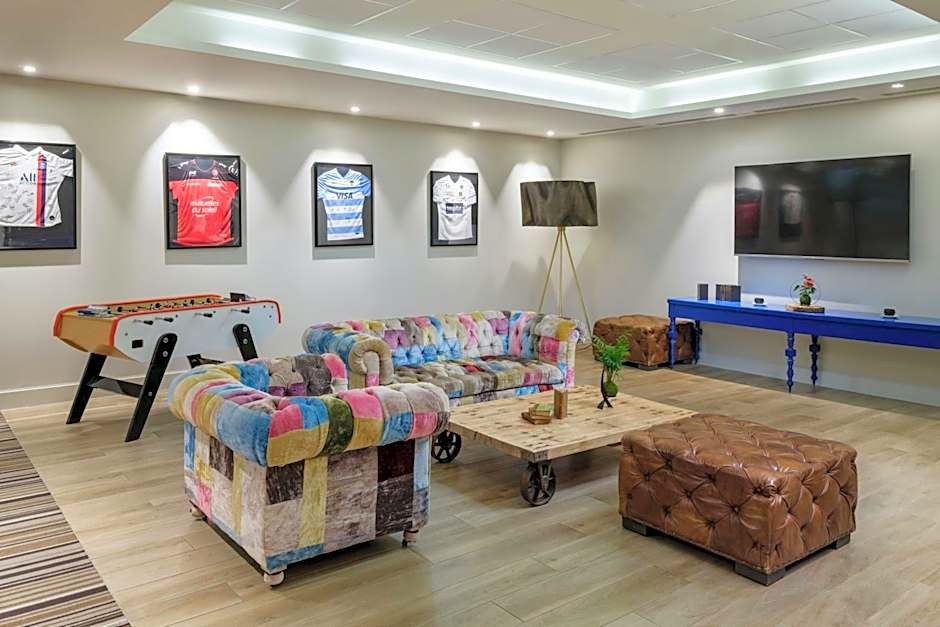 Renaissance Paris Hippodrome de St. Cloud Hotel