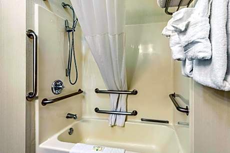 Suite with Two Double Beds - Accessible/Non-Smoking