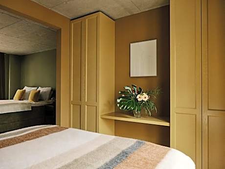 Deluxe Family Room with Balcony