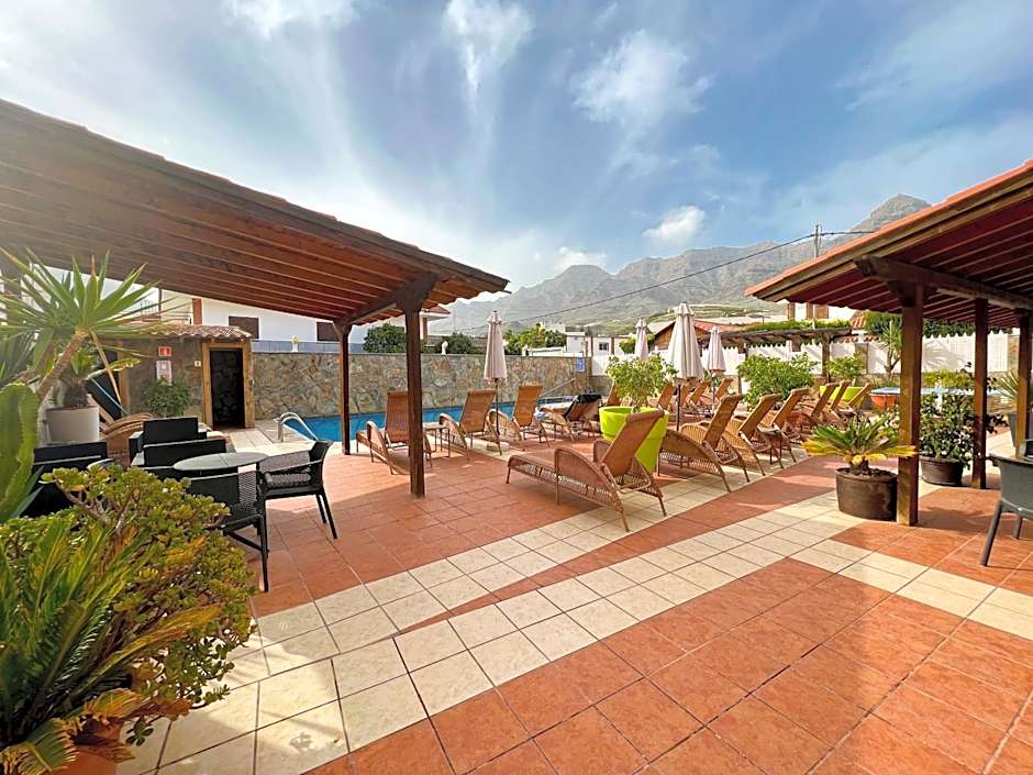 La Aldea Suites