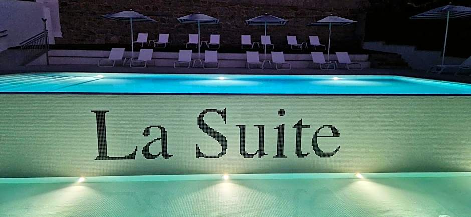 La Suite Hotel