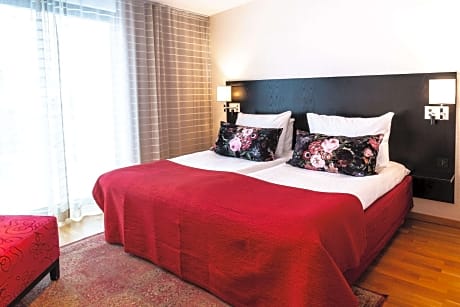 1 Double Bed, Non-Smoking, Executive Room, Terrace, City View, Work Desk, Hairdryer, Full Breakfast