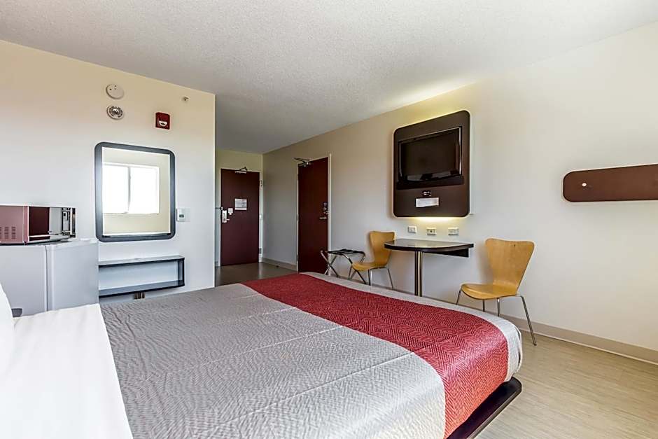 Motel 6 Kingston Ontario