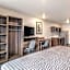 WoodSpring Suites Linden