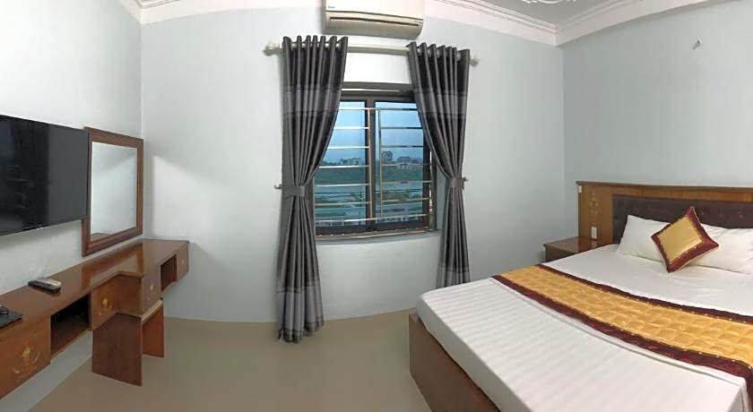 Binh Minh Riverside Hotel