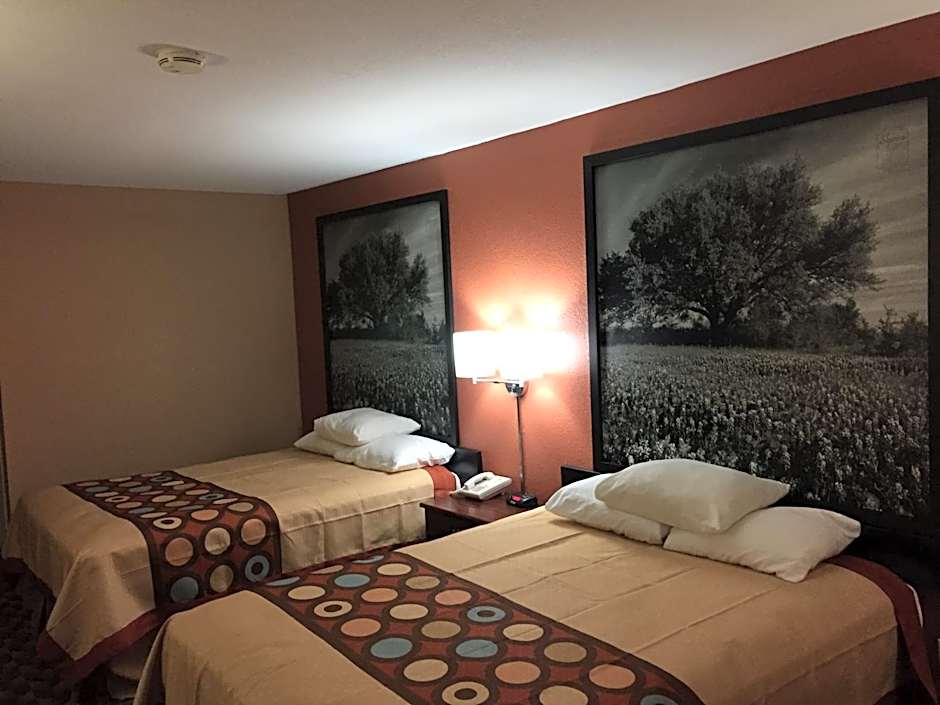 Super 8 by Wyndham Bastrop TX
