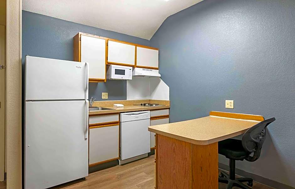 Extended Stay America Suites - Kansas City - Airport - Tiffany Springs