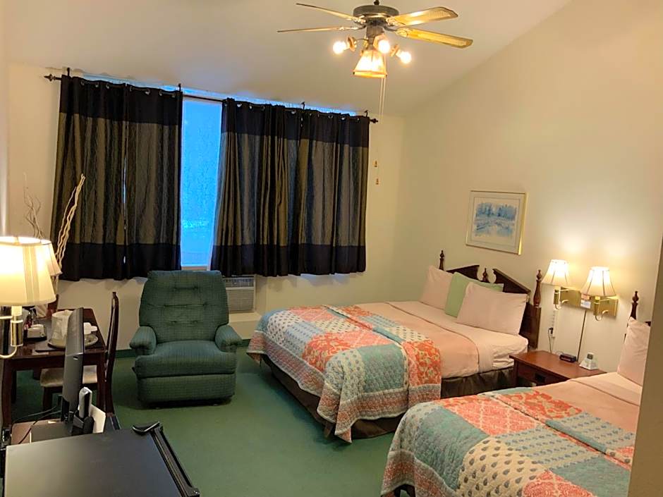 Country Lodge Inn