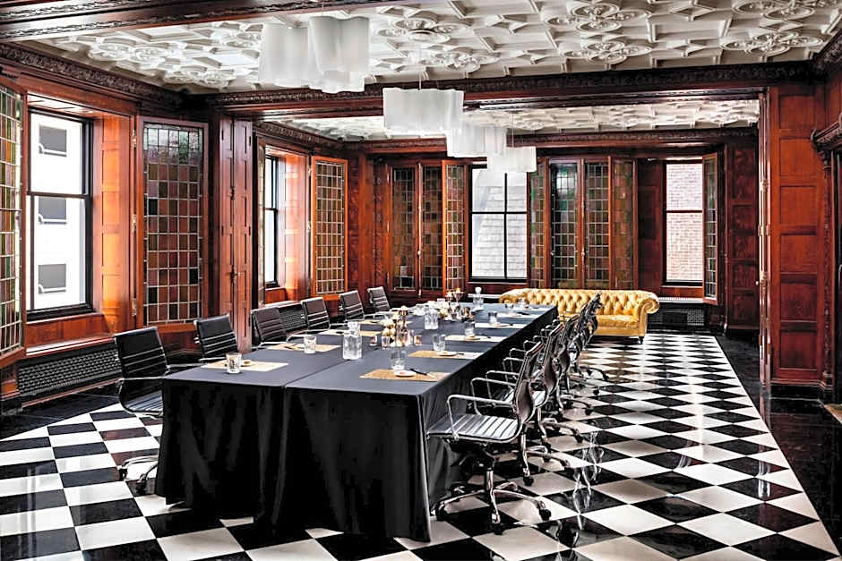 The Blackstone, Autograph Collection