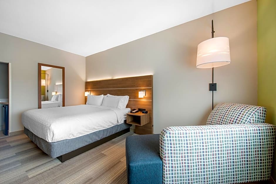 Holiday Inn Express & Suites Alachua - Gainesville Area By IHG