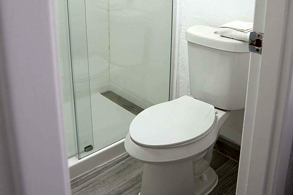 Rodeway Inn Clearwater - Central