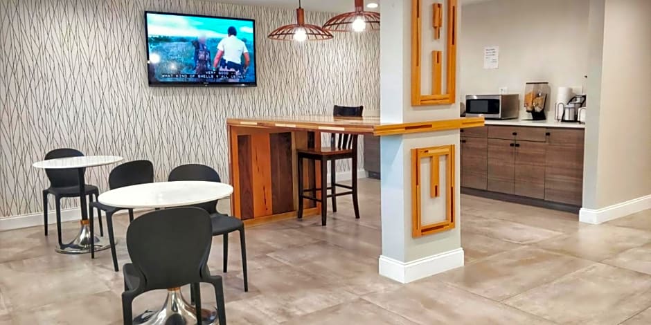 Arya Inn and Suites