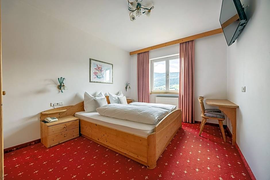 EGGER Apartments & Suites