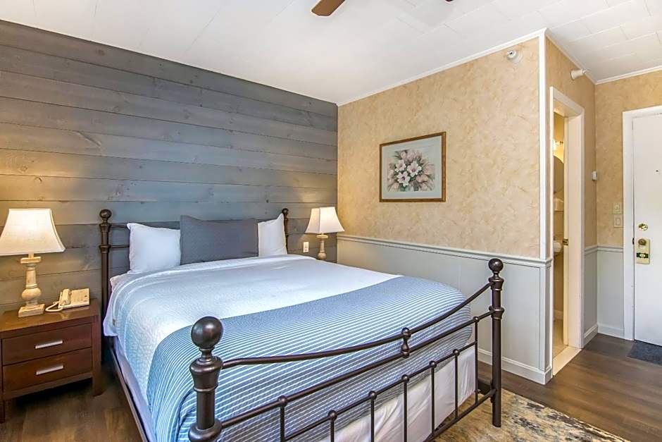 Grey Fox Inn