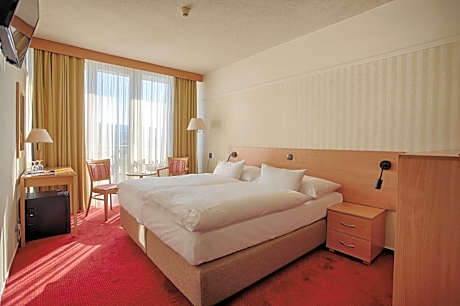 Superior Room with Wellness Access /Alameda wing/