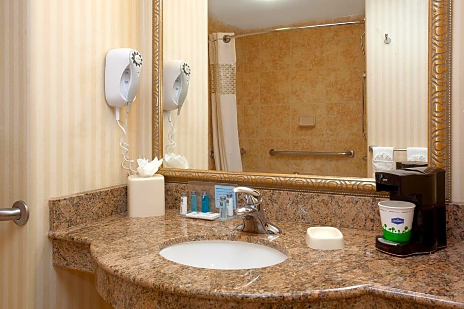 Hampton Inn & Suites Parker