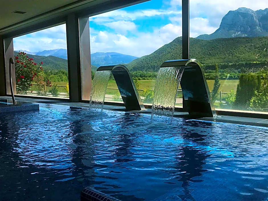 Hotel & SPA Peña Montañesa