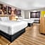 Days Inn by Wyndham near Kansas Speedway