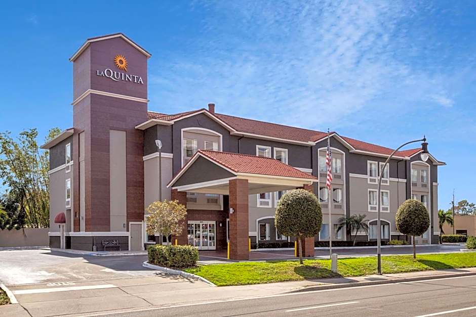 La Quinta Inn & Suites by Wyndham Tampa South