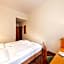 Hotel Ahl Meerkatzen Koln