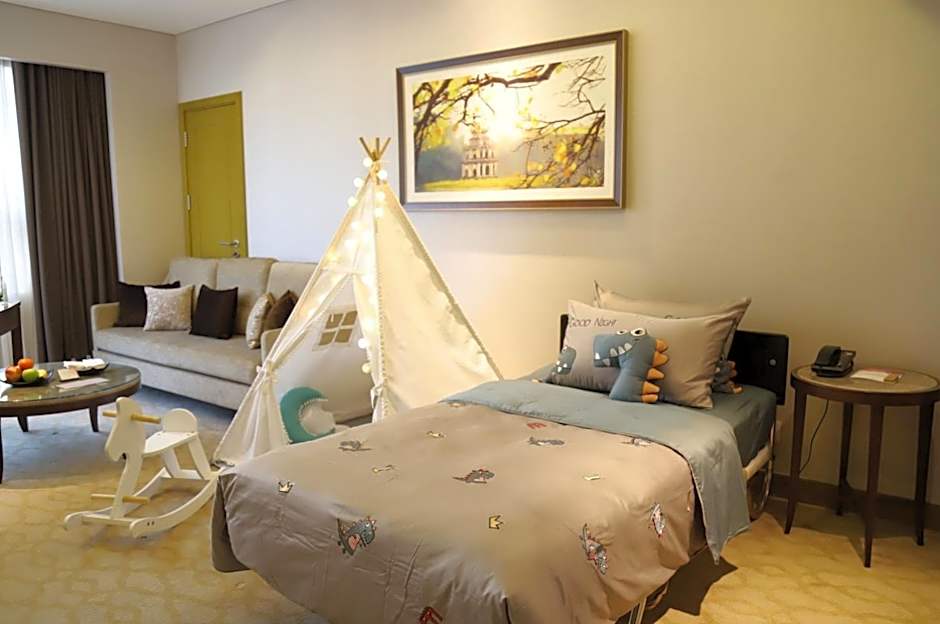 Photo 1 of 5 of Family Suite
