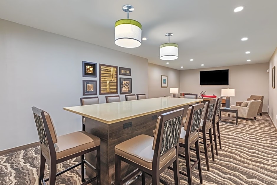 Staybridge Suites IAH Airport East By IHG