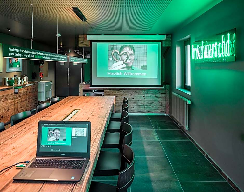BRATWURSThotel