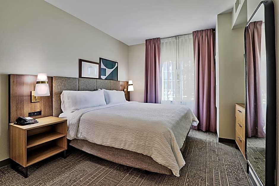 Staybridge Suites - Albuquerque Airport By IHG
