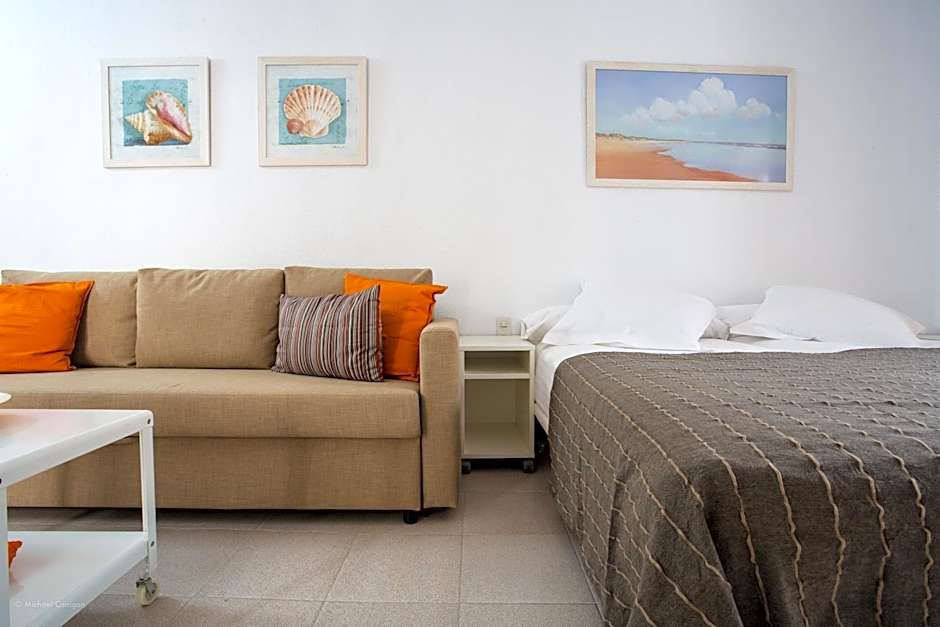 Apartamentos Los Cantaros