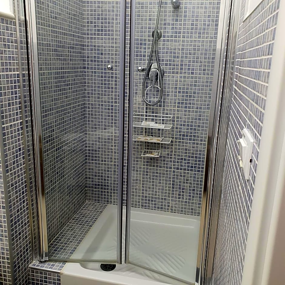 White Suite Polignano 08