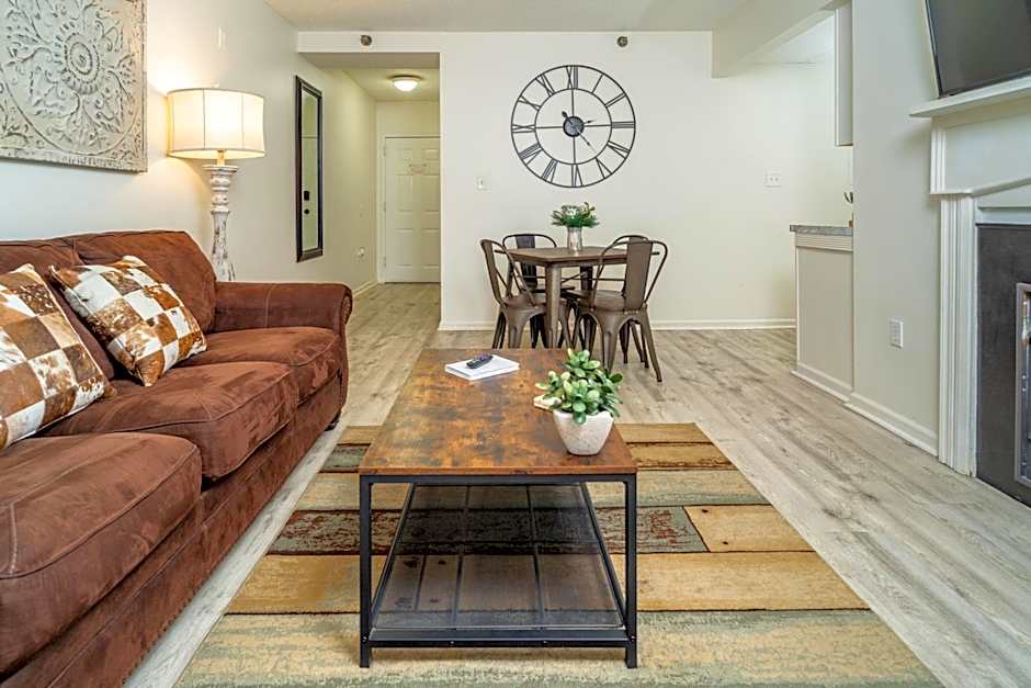 Condo in Gatlinburg very peaceful - 10 min Walk to Main Strip