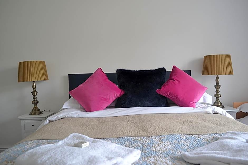 The Nags Head - Room only accommodation