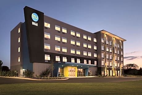 Tru by Hilton Lancaster East PA