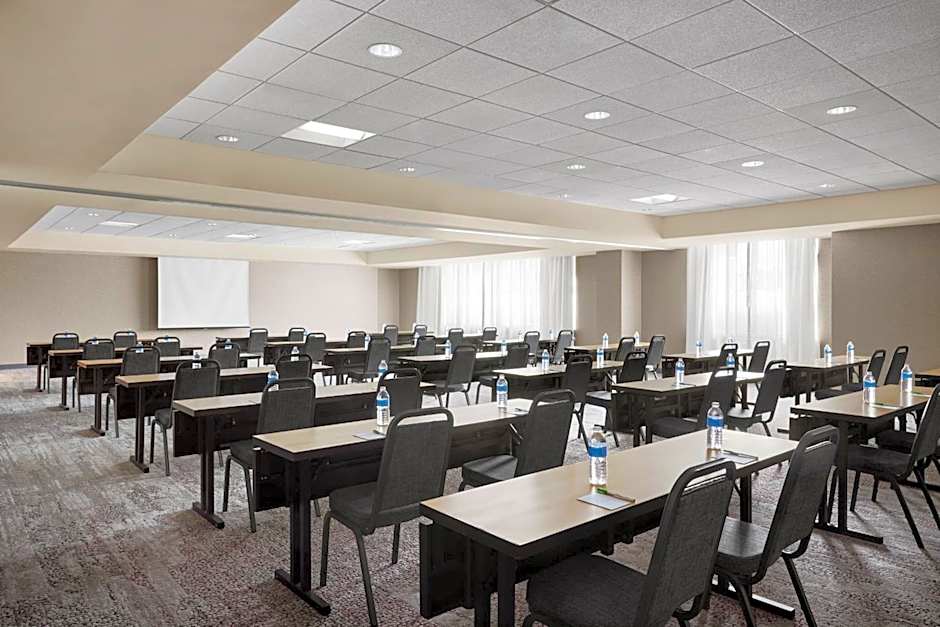 Courtyard by Marriott Newark Downtown