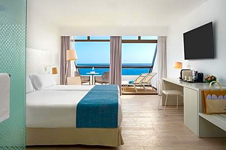 Premium Double Room with Sea View - Top Floor	(3 Adults)