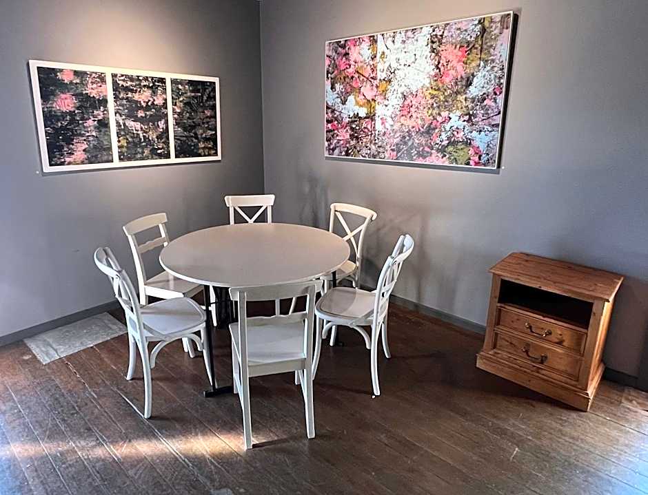 The Albion Motel Castlemaine