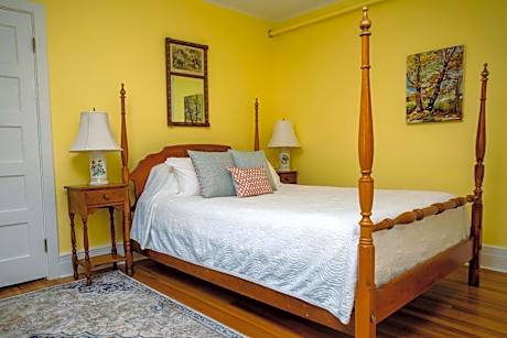 Mansion Room 11