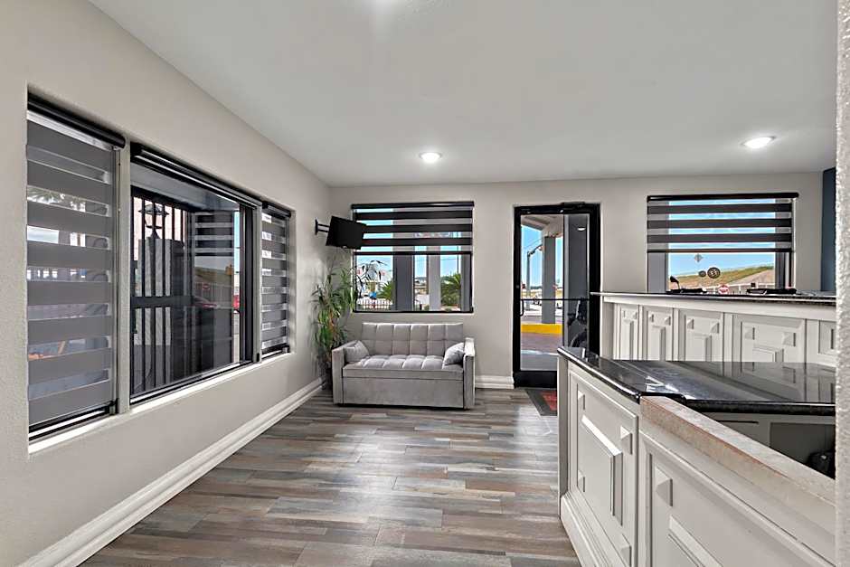 Econo Lodge Inn & Suites Laredo - Nuevo Laredo