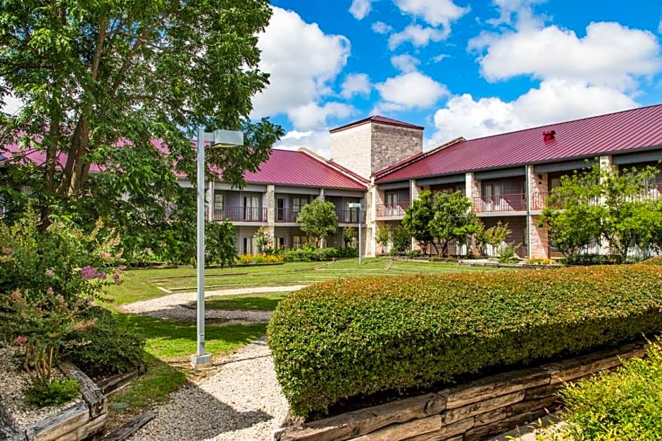 Y O Ranch Hotel and Conference Center
