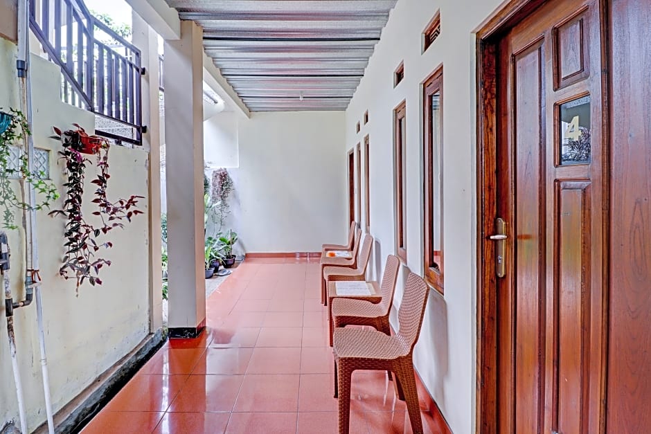 OYO 90454 Adinda Homestay Cibodas Lembang