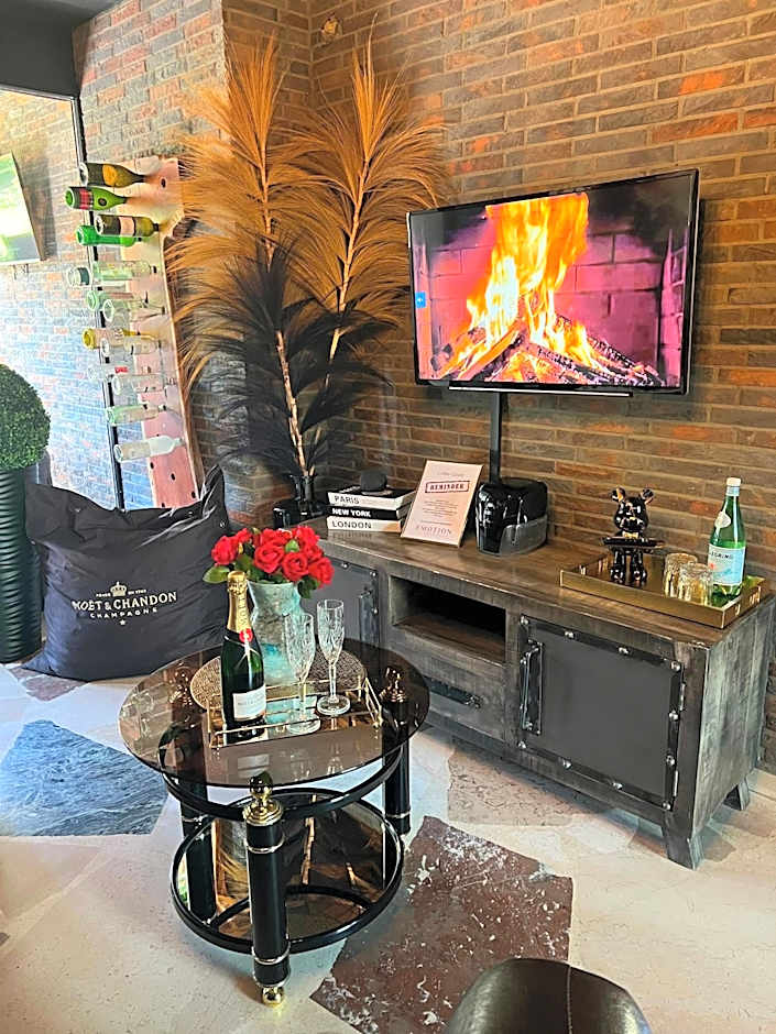 Emotion Apartments- Erlebnis Apartment mit privater Sauna und Whirlpool