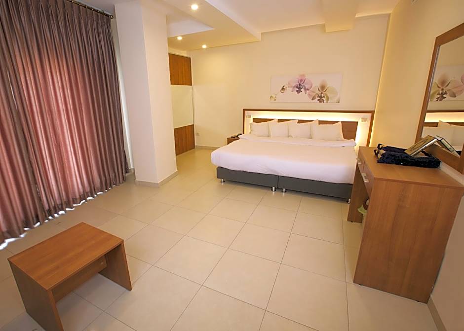 Lujain Hotel Suites