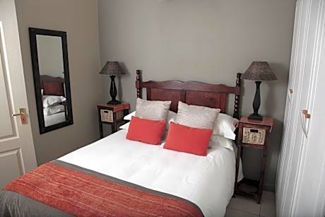 Deluxe One-Bedroom Suite