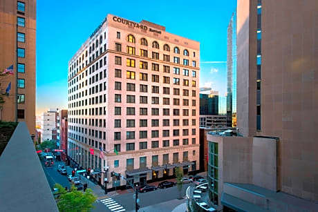 Courtyard by Marriott Nashville Downtown